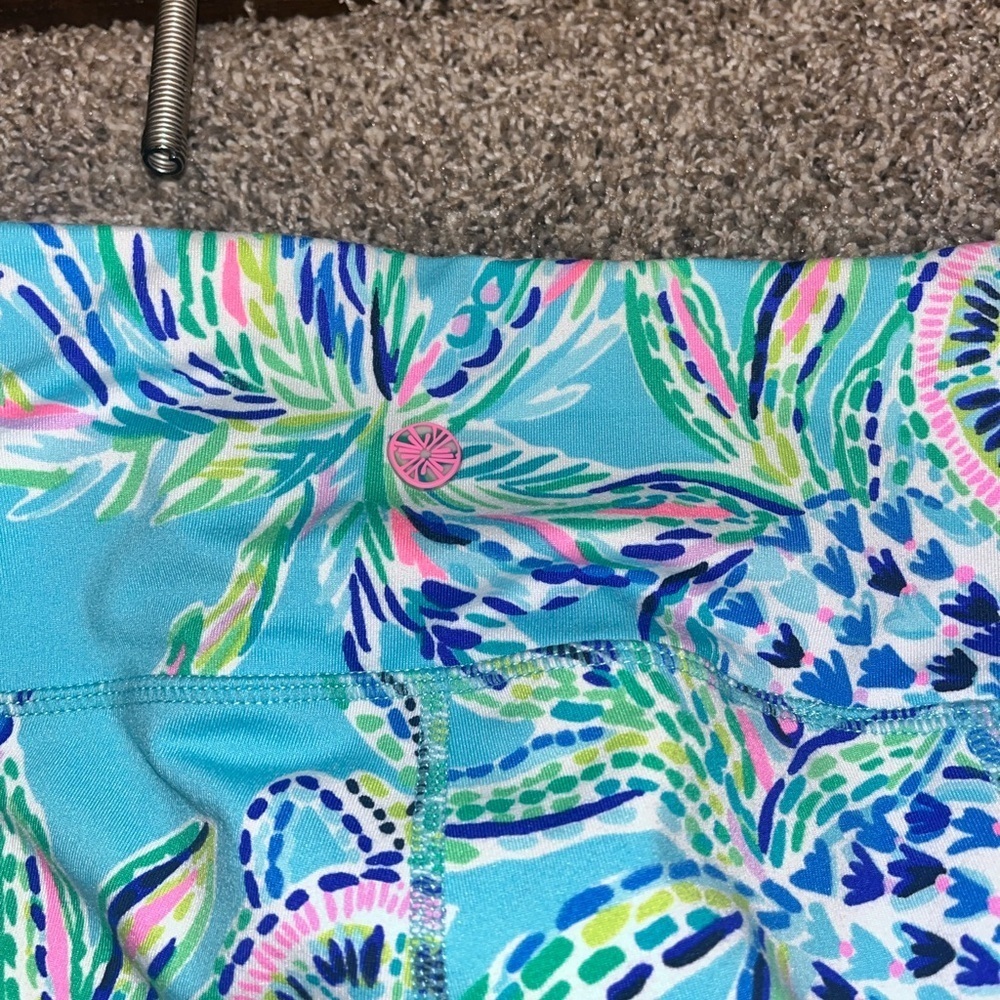 Lilly Pulitzer Luxletic Weekender High Rise midi Bermuda Blue Turtle SZ Size XS - Picture 9 of 9